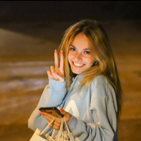 Cailee Kennedy is a vibrant social media rising star who keeps her audience entertained with fun content.